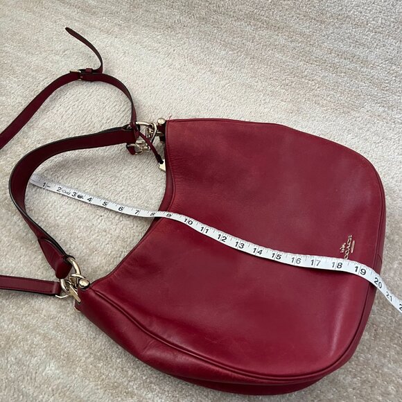 Coach Nomad Hobo Shoulder Crossbody Bag in Glovetanned Leather - Picture 11 of 16